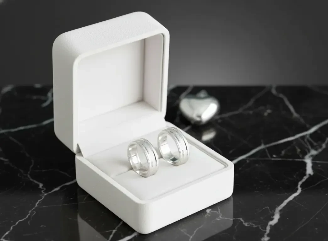 Dúo de argollas planas modernas