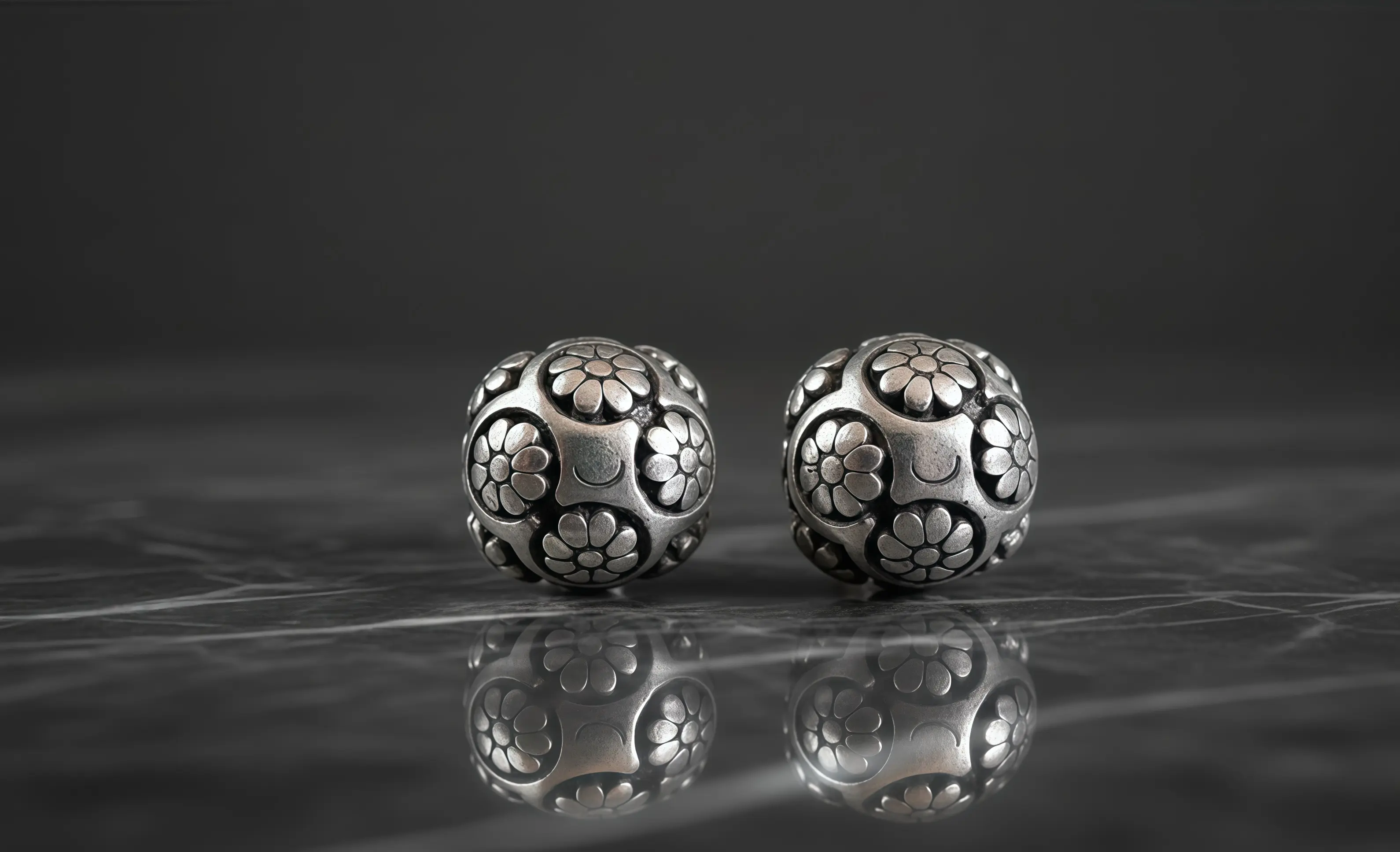 Topos Florales Elegantes en Plata